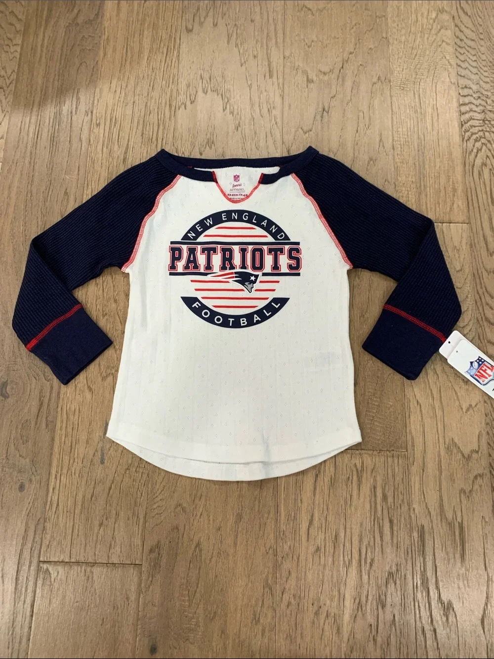NWT NFL New England Patriots Kids Long Sleeve Raglan Shirt Size XS